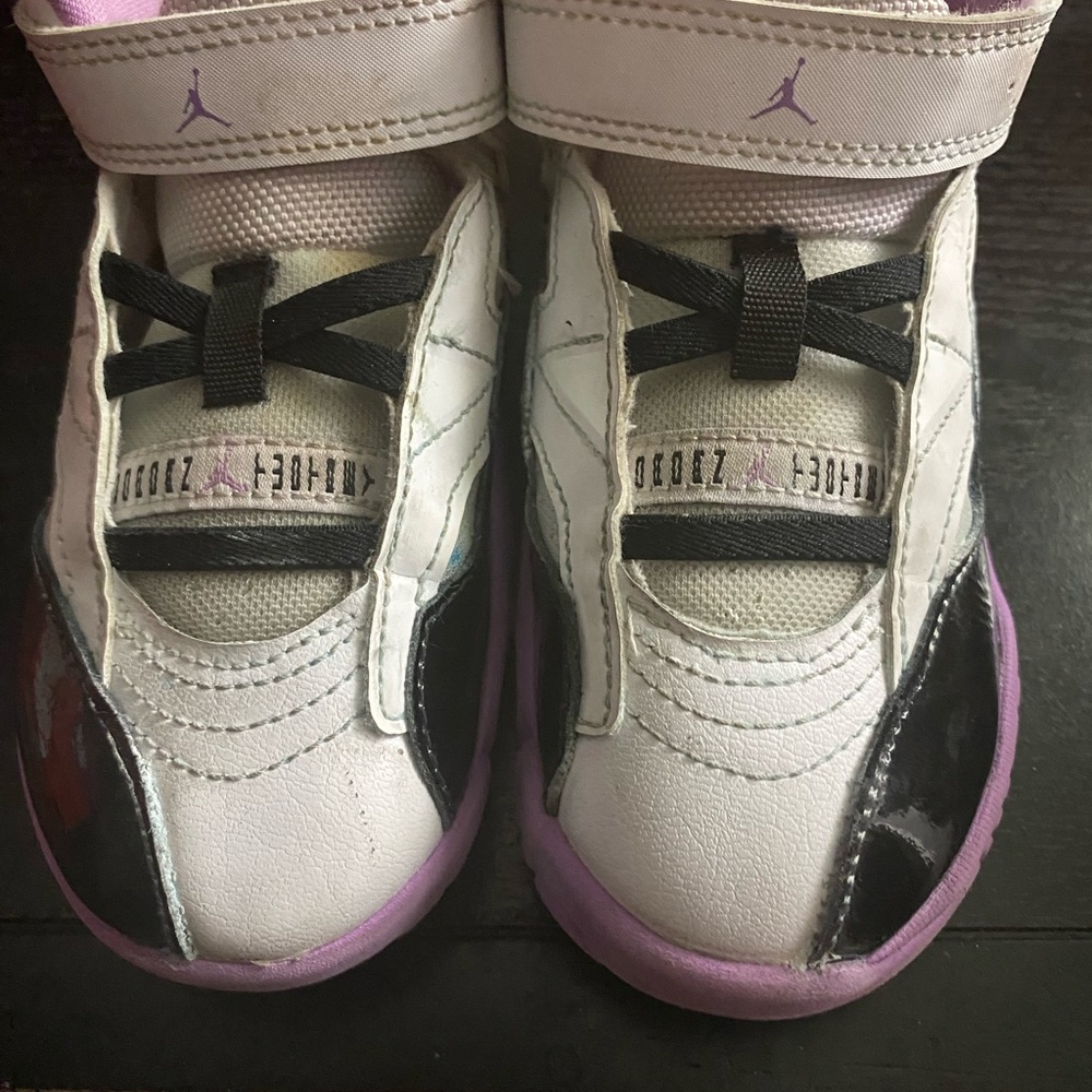 Kids' Jordan Sneakers - White and Purple